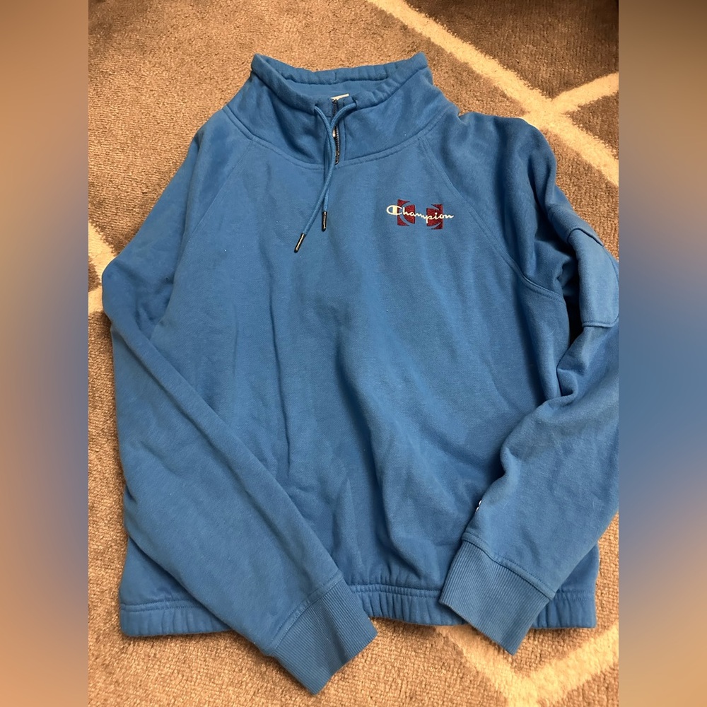 Women’s Champion quarter zip sweatshirt